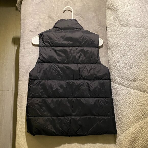 Black GAP Vest - Picture 2 of 5